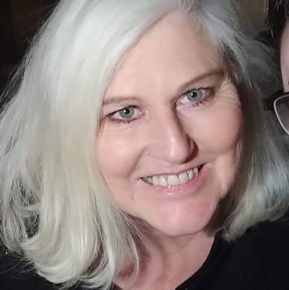 Meet your Posher, Lea